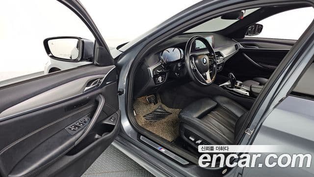 BMW 5시리즈 (G30) 520d M Sport, 2017 11