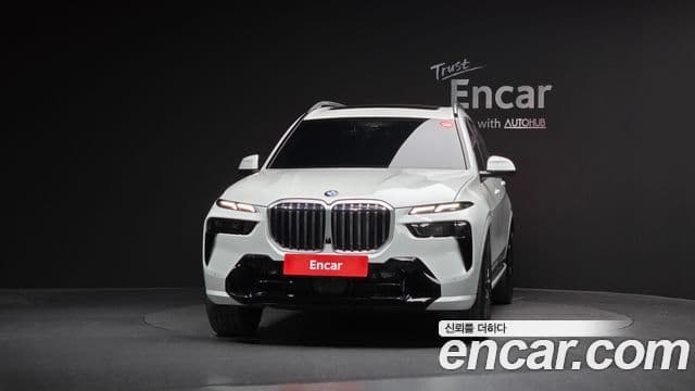 BMW X7 (G07) xDrive 40i M Sport 6인승, 2025 3