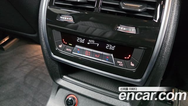 BMW X7 (G07) xDrive 40i M Sport 6인승, 2025 18