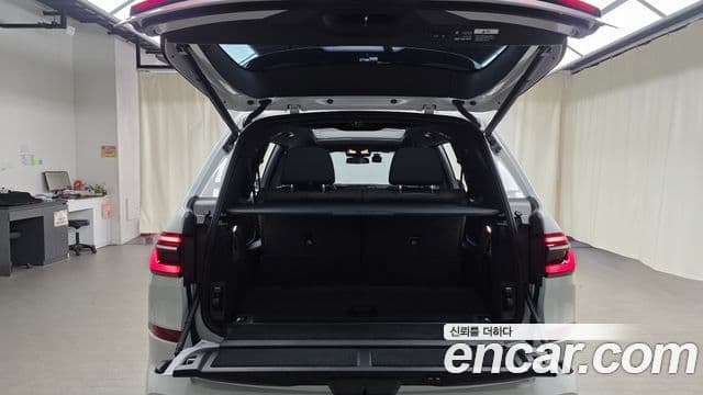 BMW X7 (G07) xDrive 40i M Sport 6인승, 2025 20