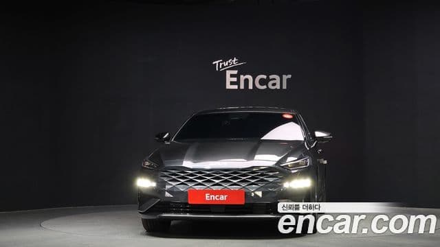 Kia K8 гибрид Signature, 2023 3