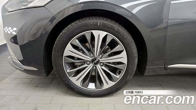 Kia K8 гибрид Signature, 2023 все фото