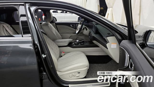 Kia K8 гибрид Signature, 2023 11