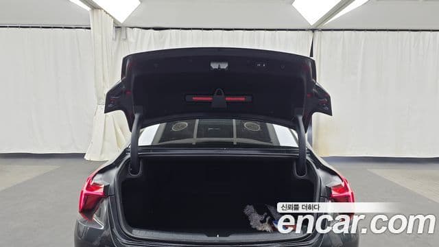 Kia K8 гибрид Signature, 2023 20