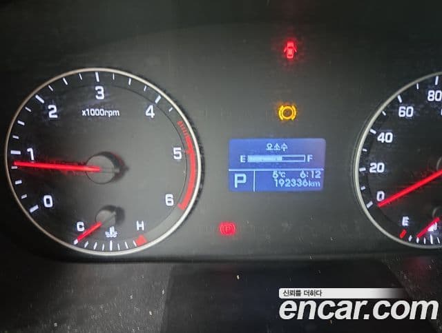 Hyundai 쏠라티 Deluxe, 2018 6