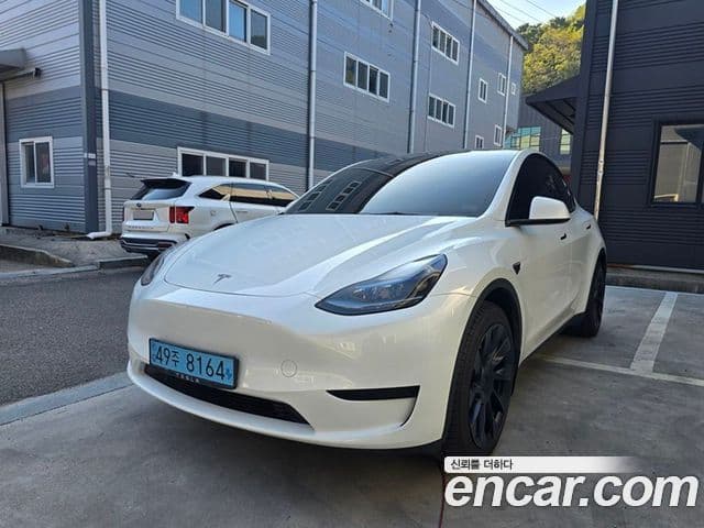 Tesla модель Y, 2023 1