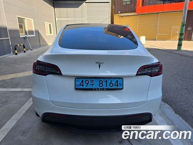 Tesla модель Y, 2023 4