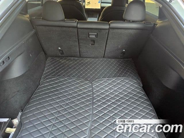 Tesla модель Y, 2023 10