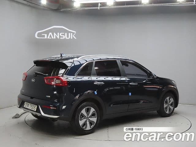 Kia Niro Noblesse, 2018 4
