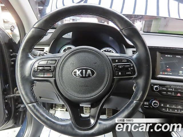 Kia Niro Noblesse, 2018 13