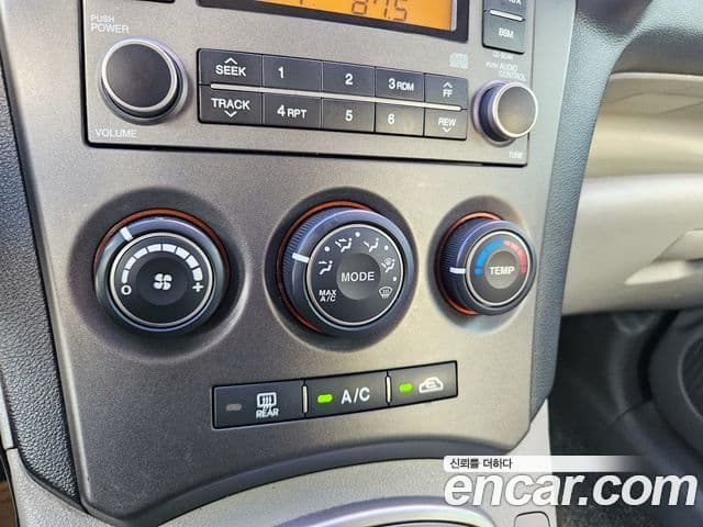 Kia 뉴카렌스 топовая версия, 2008 13