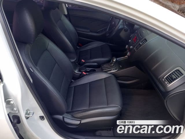 Kia K3 Trendy, 2014 4