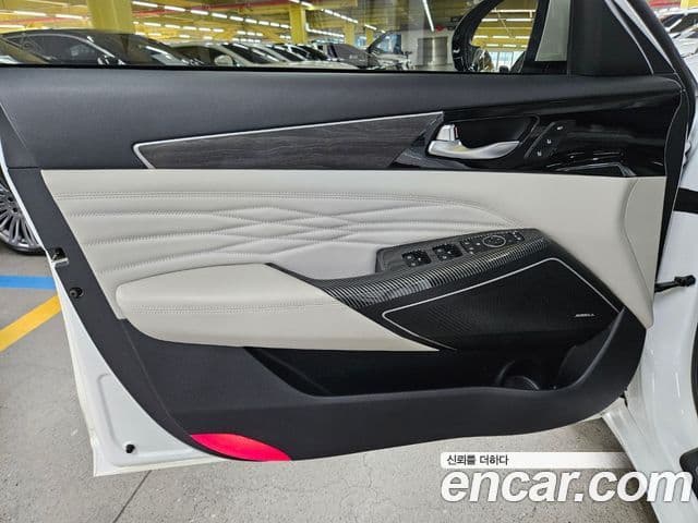 Kia K7 Premier гибрид Signature, 2020 11