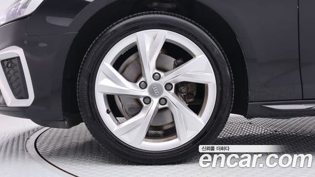 Audi A4 (B9) Premium, 2020 все фото