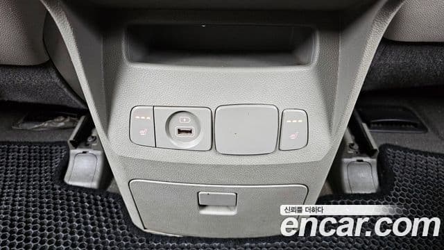 Kia The / новый New Carnival Luxury, 2019 19