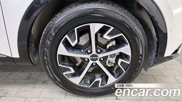 Kia Sportage 5세대 гибрид Signature 4WD, 2023 все фото