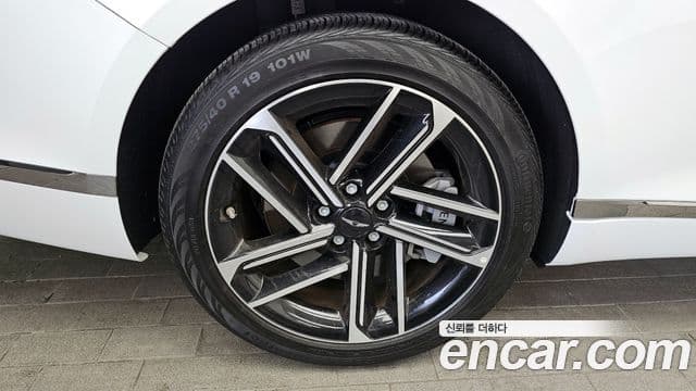 Genesis G80 (RG3) бензин 2.5 турбо 2WD, 2025 все фото