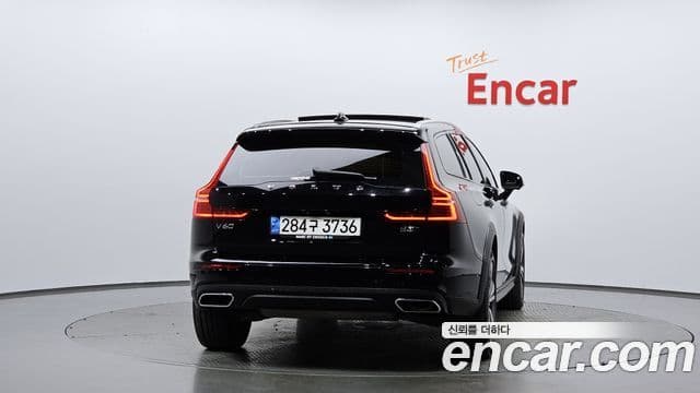 Volvo V60 Cross Country 2세대 B5 Pro AWD, 2021 4
