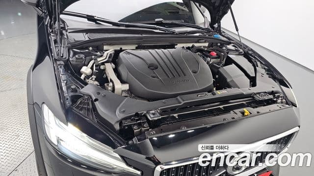 Volvo V60 Cross Country 2세대 B5 Pro AWD, 2021 6
