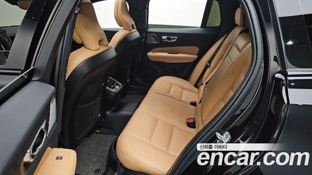 Volvo V60 Cross Country 2세대 B5 Pro AWD, 2021 12
