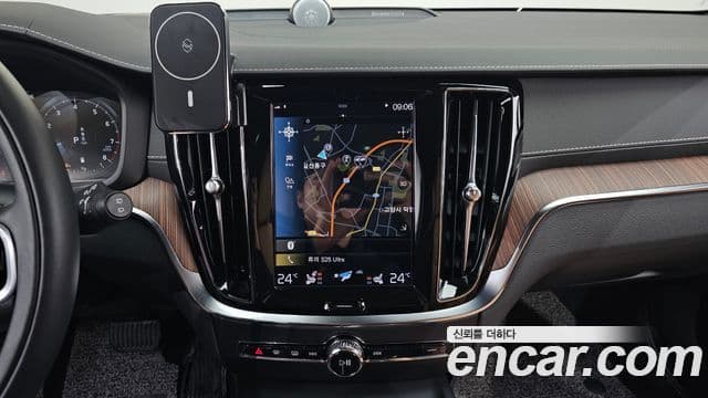 Volvo V60 Cross Country 2세대 B5 Pro AWD, 2021 14