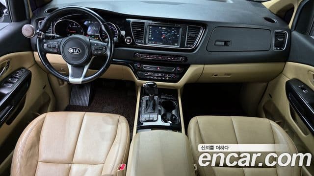 Kia All New Carnival Noblesse, 2016 7