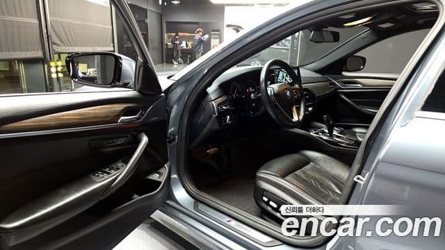 BMW 5시리즈 (G30) 520d xDrive M Sport Plus, 2018 10