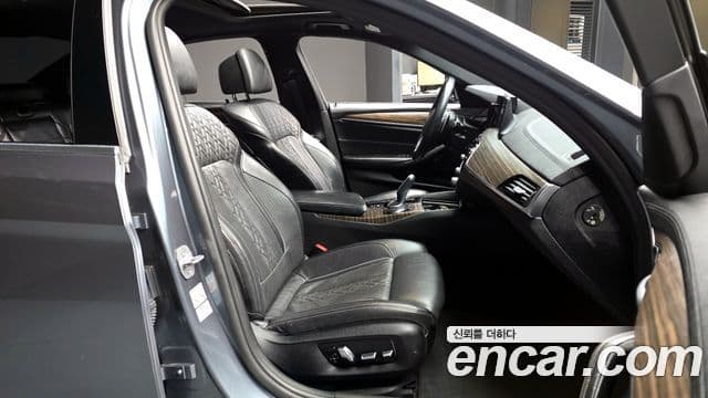 BMW 5시리즈 (G30) 520d xDrive M Sport Plus, 2018 11