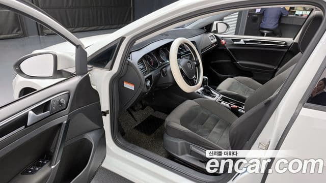 Volkswagen Гольф 7세대, 2016 11