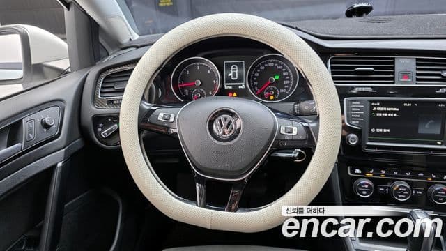 Volkswagen Гольф 7세대, 2016 13