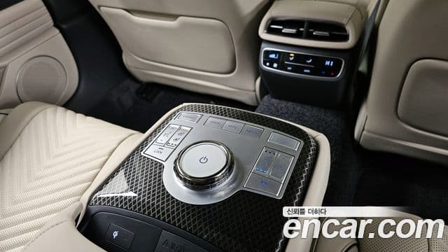 Genesis G80 (RG3) бензин 2.5 турбо 2WD, 2024 19