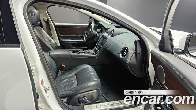 Jaguar All New XJ X351, 2016 11