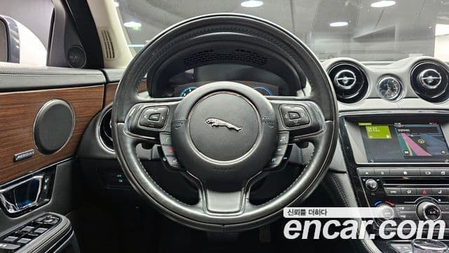 Jaguar All New XJ X351, 2016 13