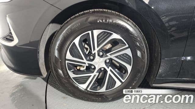Hyundai Sonata гибрид (DN8) Modern, 2022 все фото