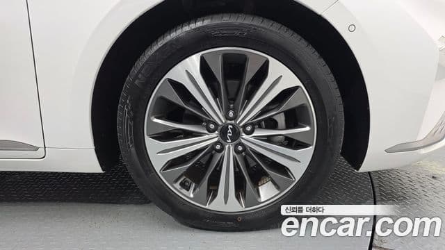 Kia K8 гибрид Noblesse, 2022 все фото