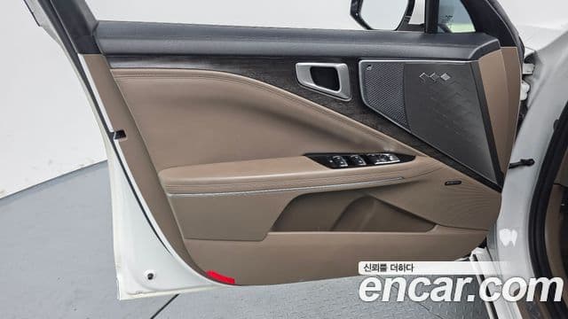 Kia K8 гибрид Noblesse, 2022 18