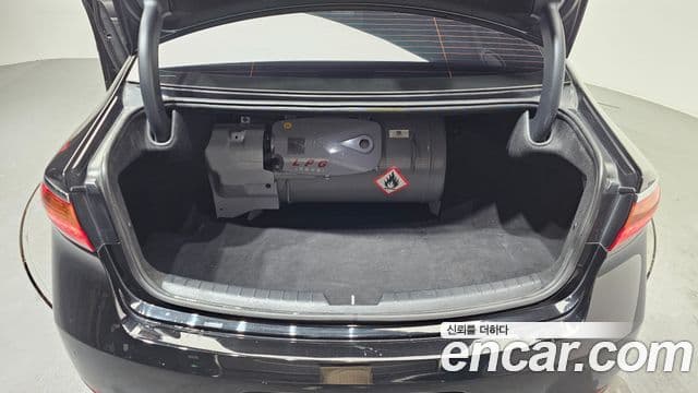 Kia All New K7 3.0 LPI Prestige (арендный автомобиль), 2017 20