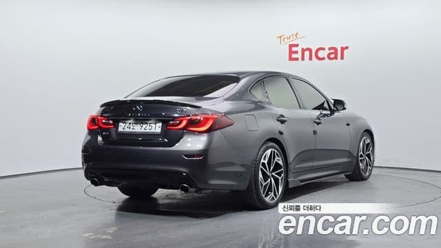 Infiniti Q70, 2015 2