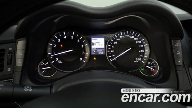 Infiniti Q70, 2015 8