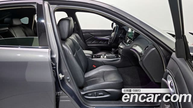 Infiniti Q70, 2015 11