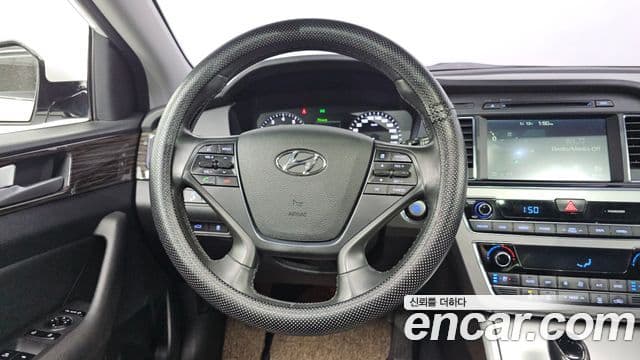 Hyundai LF Sonata 2.0 Smart, 2015 11