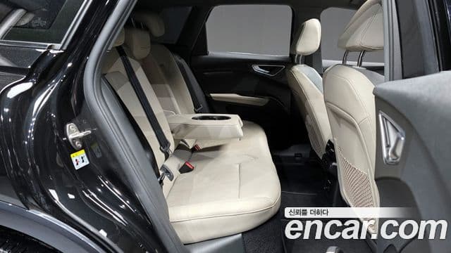 Audi Q4 e-Tron (F4) Premium, 2022 12