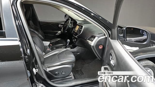 Jeep Cherokee(KL) 2.4 Longitude high AWD, 2018 12