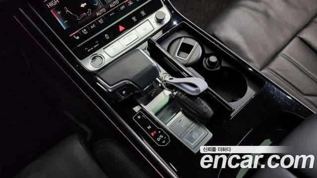 Audi A8 (D5) 55 TFSI Quattro LWB, 2021 9