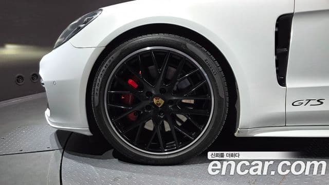 Porsche Panamera (971) 4.0 GTS, 2020 все фото