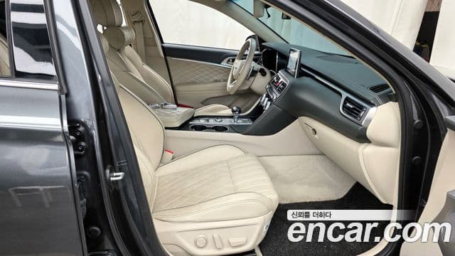 Genesis G70 Supreme, 2018 11