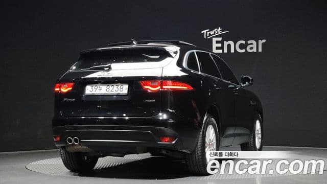 Jaguar F-PACE Prestige, 2017 2