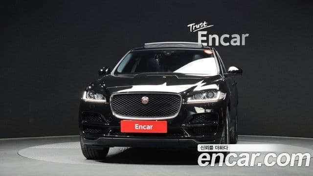 Jaguar F-PACE Prestige, 2017 3