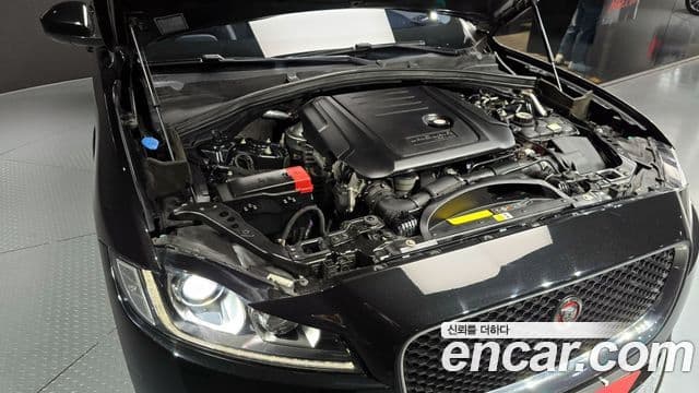 Jaguar F-PACE Prestige, 2017 6