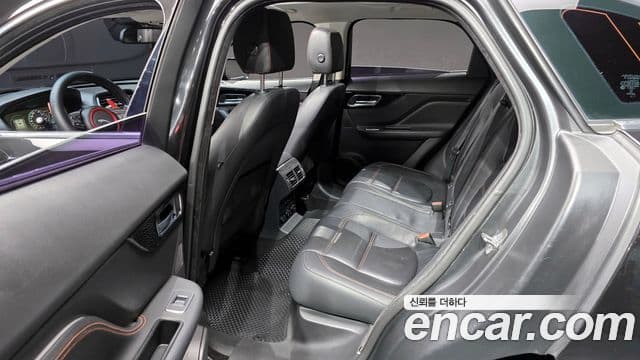 Jaguar F-PACE Prestige, 2017 12